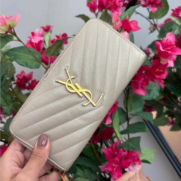 Yves Saint Laurent Tan Quilted Wallet - Picture 1 of 12